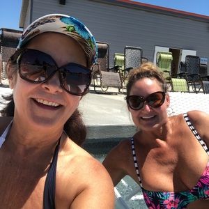 Meet your Posher, Lisa